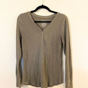 Olive Green Women's Long Sleeve V-Neck Top - L